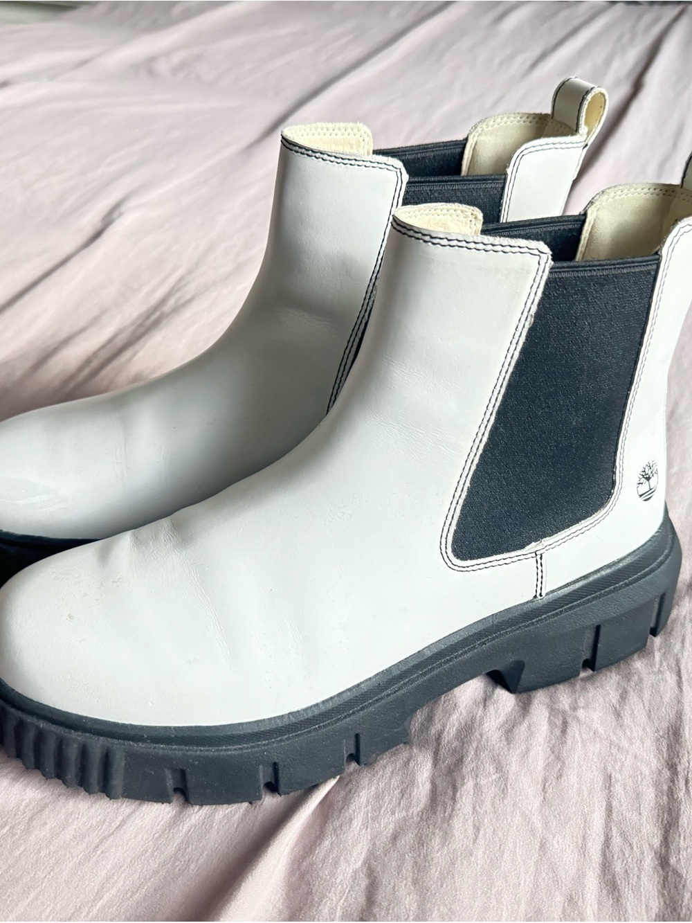 Timberland Cortina Valley White Leather Chelsea Lug Sole Boots Size 9